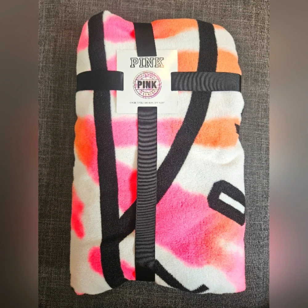 PINK Tie-Dye Circle Beach Towel